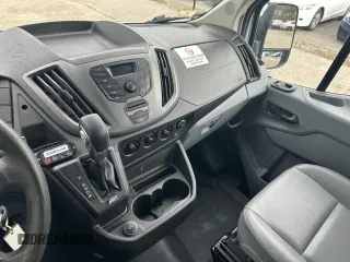 2018 Ford Transit Passenger XL z VIN 1FBZX2CM1JKA87138, wystawiony jako Copart lot #53706825 z przebiegiem 207 885 mil mil oraz Tytuł czysty. Historia ofert i sprzedaży dostępna na DreamBid. Obrazek 9.