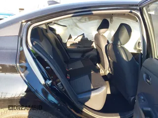 2024 Nissan Versa SV z VIN 3N1CN8EV7RL866542, wystawiony jako IAAI lot #41331827 z przebiegiem 907 mil mil oraz . Historia ofert i sprzedaży dostępna na DreamBid. Obrazek 8.