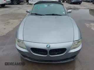2006 BMW Z4 3.0si z VIN 4USBU53546LX01739, wystawiony jako IAAI lot #41531608 z przebiegiem 79 376 mil mil oraz . Historia ofert i sprzedaży dostępna na DreamBid. Obrazek 6.
