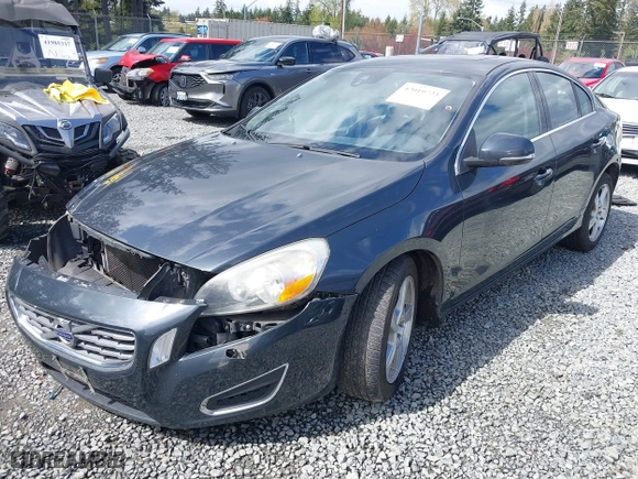 2013 Volvo S60 T5 with VIN YV1612FH5D2221369, listed as a IAAI auction lot 42019723 with 96,002 mi miles. Bid and sale history available at carsss.com. Image 18.