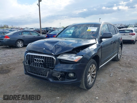 2014 Audi Q5 Premium Plus with VIN WA1LFAFP1EA114946, listed as a IAAI auction lot 42042556 with 190,787 mi miles. Bid and sale history available at carsss.com. Image 6.