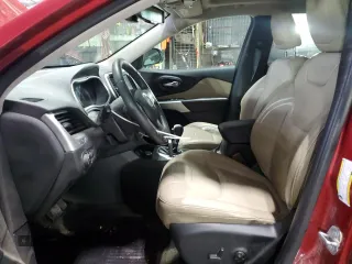 2017 Jeep Cherokee Limited z VIN 1C4PJMDB2HW595294, wystawiony jako Copart lot #57781645 z przebiegiem 164 695 mil mil oraz Szkoda całkowita • Salvage title. Historia ofert i sprzedaży dostępna na DreamBid. Obrazek 7.