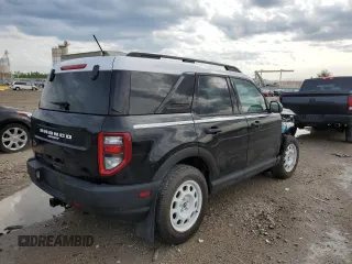 2023 Ford Bronco Sport Heritage z VIN 3FMCR9G69PRD62903, wystawiony jako Copart lot #53457665 z przebiegiem 15 829 mil mil oraz Szkody całkowita. Historia ofert i sprzedaży dostępna na DreamBid. Obrazek 3.