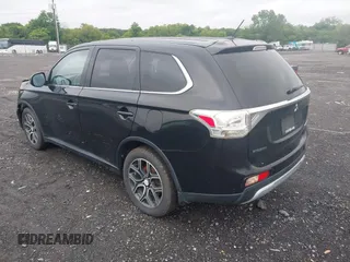 2015 Mitsubishi Outlander GT z VIN JA4JZ4AX8FZ002364, wystawiony jako IAAI lot #42187976 z przebiegiem 144 447 mil mil oraz . Historia ofert i sprzedaży dostępna na DreamBid. Obrazek 3.