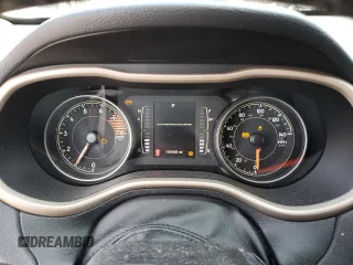 2017 Jeep Cherokee Latitude with VIN 1C4PJLCS6HD214568, listed as a Copart auction lot 47481225 with 106,499 mi miles and Salvage Title. Bid and sale history available at carsss.com. Image 9.