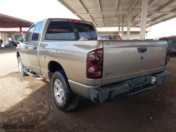 2008 Dodge Ram 1500 SLT with VIN 1D7HA18N58J206612, listed as a IAAI auction lot 41897675 with 208,263 mi miles. Bid and sale history available at carsss.com. Image 3.