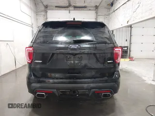 2017 Ford Explorer Sport z VIN 1FM5K8GT1HGB00329, wystawiony jako IAAI lot #42702719 z przebiegiem 102 877 mil mil oraz . Historia ofert i sprzedaży dostępna na DreamBid. Obrazek 16.