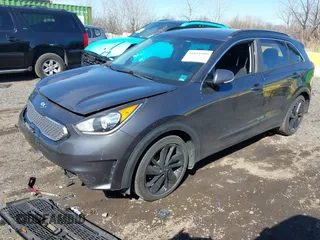 2018 Kia Niro EX with VIN KNDCC3LC6J5137430, listed as a IAAI auction lot 41804509 with 139,140 mi miles. Bid and sale history available at carsss.com. Image 19.