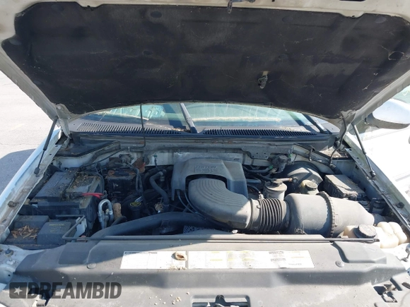 2000 Ford Expedition Eddie Bauer with VIN 1FMPU18LXYLA15330, listed as a IAAI auction lot 42455081 with Not provided miles and . Bid and sale history available at DreamBid. Image 10.