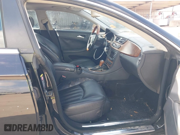 2006 Mercedes-Benz CLS 500 with VIN WDDDJ75X76A035513, listed as a IAAI auction lot 42426134 with Not provided miles and . Bid and sale history available at DreamBid. Image 5.
