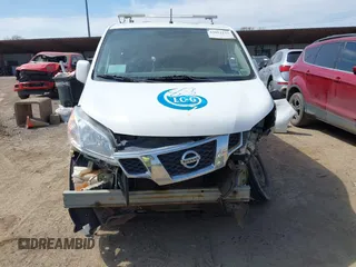 2017 Nissan NV200 S z VIN 3N6CM0KN5HK713522, wystawiony jako IAAI lot #42052133 z przebiegiem 126 019 mil mil oraz . Historia ofert i sprzedaży dostępna na DreamBid. Obrazek 13.