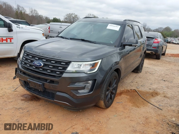 2017 Ford Explorer XLT with VIN 1FM5K7D81HGD48249, listed as a IAAI auction lot 41844312 with 122,507 mi miles and . Bid and sale history available at carsss.com. Image 17.