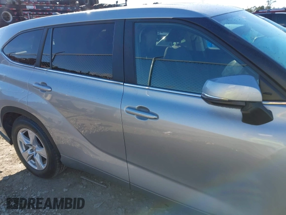 2023 Toyota Highlander L z VIN 5TDKDRAH1PS044814, wystawiony jako IAAI lot #41258184 z przebiegiem 54 055 mil mil oraz . Historia ofert i sprzedaży dostępna na DreamBid. Obrazek 13.