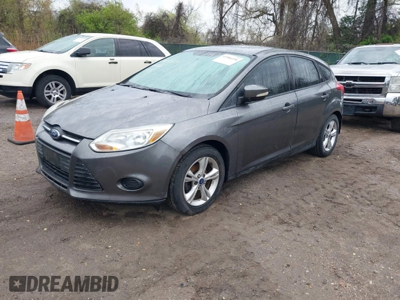 2013 Ford Focus SE with VIN 1FADP3K2XDL121660, listed as a IAAI auction lot 41984336 with 166,295 mi miles. Bid and sale history available at carsss.com. Image 2.