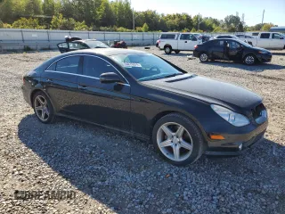 2009 Mercedes-Benz CLS 550 with VIN WDDDJ72X99A147500, listed as a Copart auction lot 74276374 with 73,957 mi miles and Salvage title. Bid and sale history available at DreamBid. Image 4.