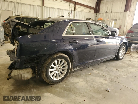 2013 Chrysler 300 z VIN 2C3CCAAG3DH699216, wystawiony jako Copart lot #59239475 z przebiegiem 131 731 mil mil oraz Nie do naprawy • Non repairable. Historia ofert i sprzedaży dostępna na DreamBid. Obrazek 3.