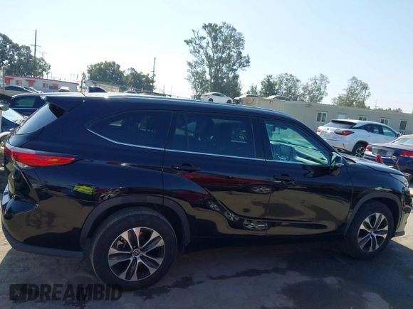 2021 Toyota Highlander XLE with VIN 5TDGZRAH2MS065304, listed as a IAAI auction lot 42386731 with 67,893 mi miles and . Bid and sale history available at DreamBid. Image 14.