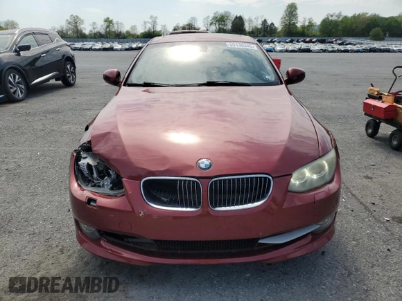 2011 BMW 3 Series 328i xDrive z VIN WBAKF3C55BE442596, wystawiony jako Copart lot #55130345 z przebiegiem 95 848 mil mil oraz Szkody całkowita. Historia ofert i sprzedaży dostępna na DreamBid. Obrazek 5.