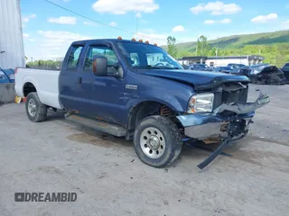 2006 Ford F-250 XL z VIN 1FTSX21526EA09935, wystawiony jako IAAI lot #42186743 z przebiegiem 167 701 mil mil oraz . Historia ofert i sprzedaży dostępna na DreamBid. Obrazek 1.