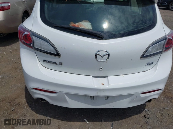 2011 Mazda 3 S Sport z VIN JM1BL1K65B1395135, wystawiony jako IAAI lot #42537410 z przebiegiem 128 628 mil mil oraz . Historia ofert i sprzedaży dostępna na DreamBid. Obrazek 6.