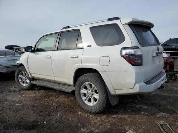 2019 Toyota 4Runner SR5 with VIN JTEBU5JR7K5680472, listed as a Copart auction lot 46101035 with 70,567 mi miles and Salvage Title. Bid and sale history available at carsss.com. Image 2.