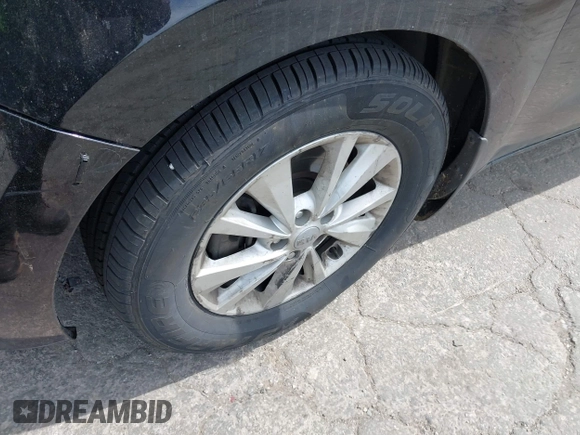 2016 Kia Sedona LX with VIN KNDMB5C13G6209401, listed as a IAAI auction lot 42091953 with 171,068 mi miles. Bid and sale history available at carsss.com. Image 12.