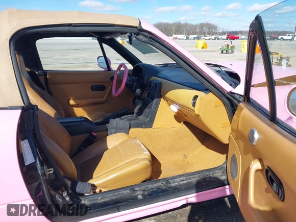 1993 Mazda MX-5 Miata with VIN JM1NA3519P1418681, listed as a IAAI auction lot 41741615 with 115,379 mi miles and . Bid and sale history available at DreamBid. Image 5.