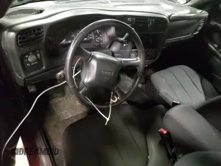 2003 GMC Sonoma SLS with VIN 1GTDT19X938118388, listed as a Copart auction lot 88248425 with 0 mi miles and Salvage Title. Bid and sale history available at carsss.com. Image 8.