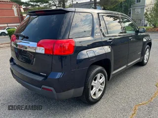 2015 GMC Terrain SLE z VIN 2GKFLVEK6F6144259, wystawiony jako Copart lot #61505395 z przebiegiem 169 995 mil mil oraz Czysty tytuł • Clean title. Historia ofert i sprzedaży dostępna na DreamBid. Obrazek 4.