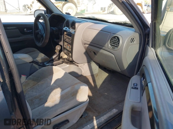 2005 GMC Envoy SLE z VIN 1GKDT13S852116252, wystawiony jako IAAI lot #42086929 z przebiegiem Nie podano mil oraz . Historia ofert i sprzedaży dostępna na DreamBid. Obrazek 5.