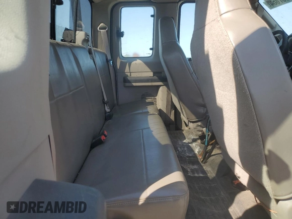 2008 Ford F-250 с VIN 1FDSX21518EE15977, выставлен на аукционе Copart как лот 71937864 с пробегом 183 532 миль миль и Чистый • Clean title. История ставок и продаж доступна на DreamBid. Изображение 10.