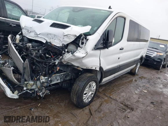 2024 Ford Transit Passenger XL с VIN 1FBAX2YG9RKA12439, выставлен на аукционе IAAI как лот 41673862 с пробегом Не указан миль и . История ставок и продаж доступна на DreamBid. Изображение 2.