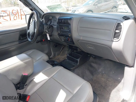 2009 Ford Ranger XL with VIN 1FTYR10DX9PA62642, listed as a IAAI auction lot 41815325 with 171,514 mi miles. Bid and sale history available at carsss.com. Image 5.