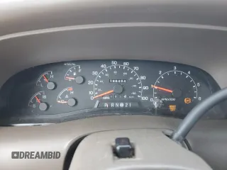 2000 Ford Excursion XLT с VIN 1FMNU41S3YEB85849, выставлен на аукционе Copart как лот 50221845 с пробегом 196 484 миль миль и На запчасти • Non repairable. История ставок и продаж доступна на DreamBid. Изображение 9.