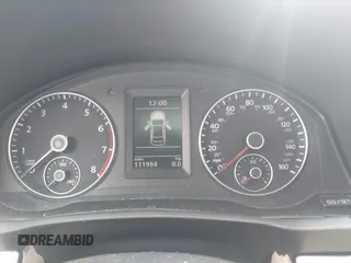 2013 Volkswagen Eos Komfort с VIN WVWBW8AH0DV001877, выставлен на аукционе IAAI как лот 42296540 с пробегом 111 994 миль миль и . История ставок и продаж доступна на DreamBid. Изображение 7.