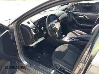 2018 Infiniti QX30 Premium z VIN SJKCH5CPXJA003377, wystawiony jako IAAI lot #41876556 z przebiegiem 91 673 mil mil oraz . Historia ofert i sprzedaży dostępna na DreamBid. Obrazek 5.