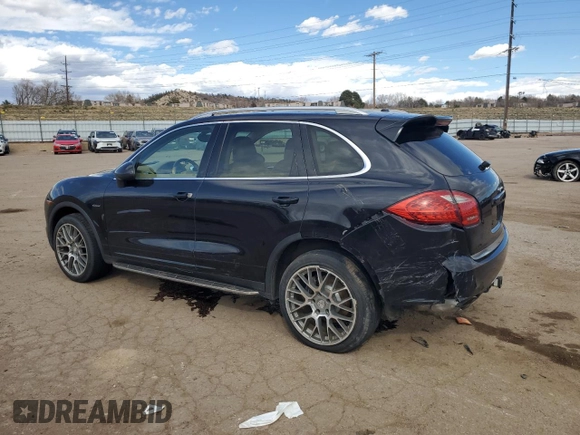 2014 Porsche Cayenne Diesel z VIN WP1AF2A20ELA35835, wystawiony jako Copart lot #44794265 z przebiegiem 158 528 mil mil oraz Nie do naprawy • Non repairable. Historia ofert i sprzedaży dostępna na DreamBid. Obrazek 2.