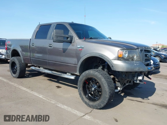 2007 Ford F-150 XLT с VIN 1FTPW14547KD05704, выставлен на аукционе IAAI как лот 42477549 с пробегом 303 039 миль миль и . История ставок и продаж доступна на DreamBid. Изображение 1.