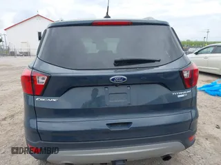 2019 Ford Escape Titanium with VIN 1FMCU9J95KUC19062, listed as a IAAI auction lot 42112188 with 26,100 mi miles. Bid and sale history available at carsss.com. Image 15.