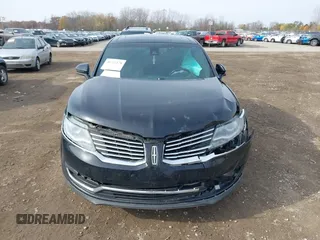 2016 Lincoln MKX Reserve with VIN 2LMTJ8LP3GBL71597, listed as a IAAI auction lot 40722178 with 230,704 mi miles. Bid and sale history available at carsss.com. Image 12.