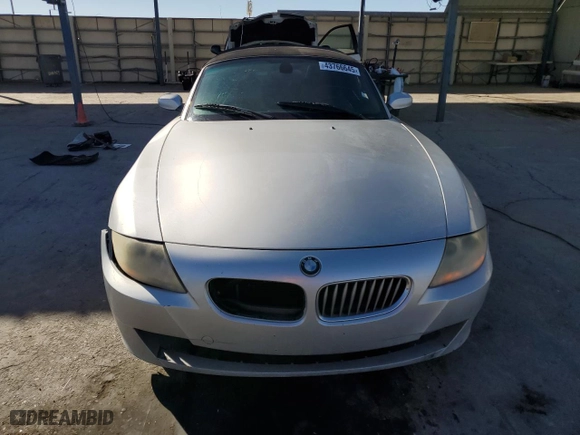 2006 BMW Z4 3.0si with VIN 4USBU53526LX00833, listed as a Copart auction lot 43766645 with 139,402 mi miles and Clean Title. Bid and sale history available at carsss.com. Image 5.