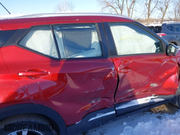 2019 Nissan Kicks SV with VIN 3N1CP5CU3KL482928, listed as a IAAI auction lot 41580205 with 43,944 mi miles. Bid and sale history available at carsss.com. Image 13.