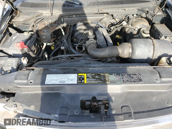 2003 Ford F-150 XL with VIN 1FTRX07273KB66549, listed as a Copart auction lot 83552004 with 205,026 mi miles and Salvage title. Bid and sale history available at DreamBid. Image 11.