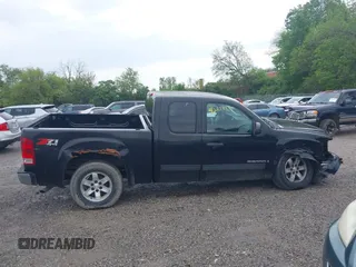 2009 GMC Sierra 1500 SLE с VIN 1GTEK29009Z159334, выставлен на аукционе IAAI как лот 42258951 с пробегом 129 811 миль миль и . История ставок и продаж доступна на DreamBid. Изображение 14.