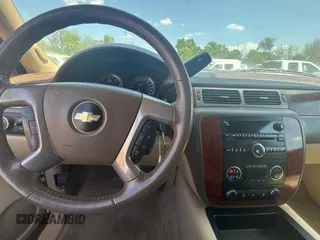 2014 Chevrolet Tahoe LT с VIN 1GNSKBE01ER228400, выставлен на аукционе Copart как лот 53716725 с пробегом 160 420 миль миль и Чистый • Clean title. История ставок и продаж доступна на DreamBid. Изображение 9.
