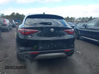 2021 Alfa Romeo Stelvio z VIN ZASPAKAN9M7D15031, wystawiony jako IAAI lot #40869221 z przebiegiem 35 782 mil mil oraz . Historia ofert i sprzedaży dostępna na DreamBid. Obrazek 17.