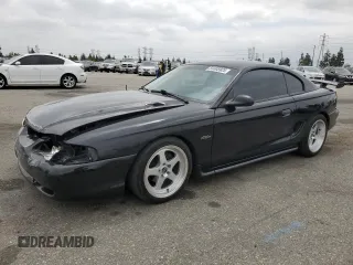 1998 Ford Mustang GT z VIN 1FAFP42X9WF136078, wystawiony jako Copart lot #54405925 z przebiegiem 130 557 mil mil oraz Szkoda całkowita • Salvage title. Historia ofert i sprzedaży dostępna na DreamBid. Obrazek 1.