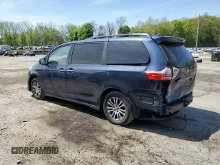2018 Toyota Sienna XLE Auto Access Seat z VIN 5TDYZ3DC1JS962837, wystawiony jako Copart lot #54795435 z przebiegiem 122 282 mil mil oraz Nie do naprawy • Non repairable. Historia ofert i sprzedaży dostępna na DreamBid. Obrazek 2.