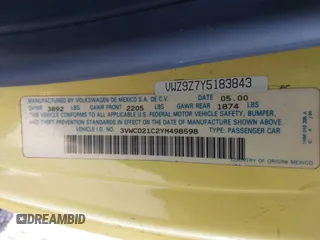 2000 Volkswagen Beetle GLS с VIN 3VWCD21C2YM498598, выставлен на аукционе IAAI как лот 41961960 с пробегом 193 228 миль миль и . История ставок и продаж доступна на DreamBid. Изображение 9.