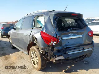 2018 Nissan Pathfinder S z VIN 5N1DR2MM5JC673071, wystawiony jako IAAI lot #41653944 z przebiegiem 120 261 mil mil oraz . Historia ofert i sprzedaży dostępna na DreamBid. Obrazek 3.
